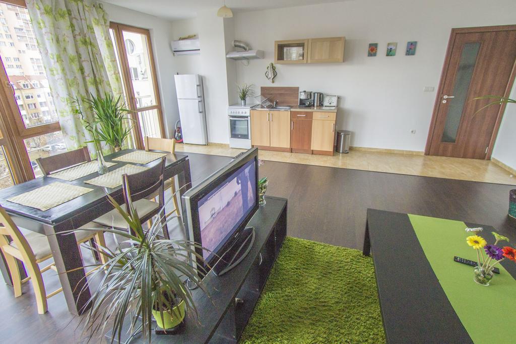 Flora Apartment Centrum Sofia Zewnętrze zdjęcie