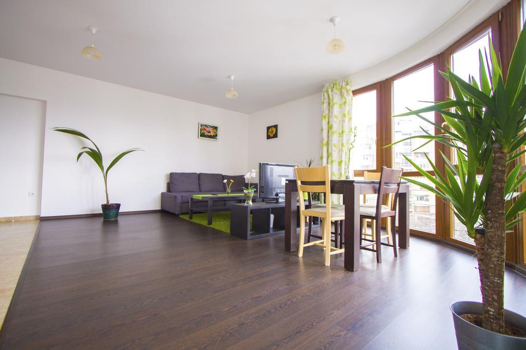 Flora Apartment Centrum Sofia Zewnętrze zdjęcie